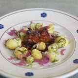 Picklad potatis med glaserat sidfläsk